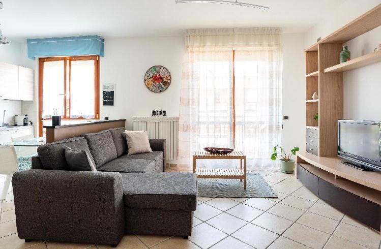 Casti - Appartamento Mm3 Comasina Milán Exteriér fotografie