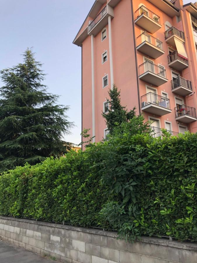 Casti - Appartamento Mm3 Comasina Milán Exteriér fotografie
